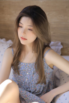 鬓边不是海棠红